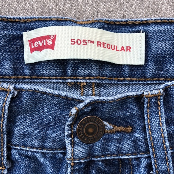 Like new! - LEVI’S 505 Regular Fit Distressed Denim Jeans - Picture 4 of 10